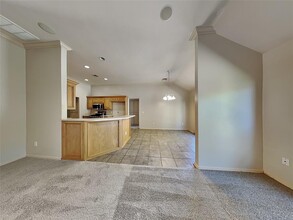 10113 Carnie Cir in Yukon, OK - Building Photo - Building Photo