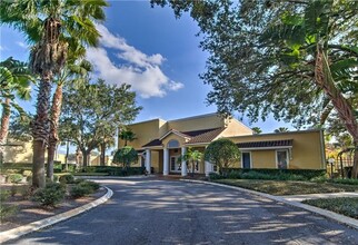 2868 Somerset Park Dr in Tampa, FL - Building Photo - Building Photo