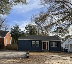 3704 Riviera Rd in Columbia, SC - Building Photo