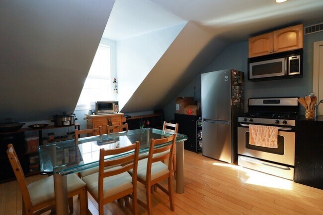 44 Ashland St in Medford, MA - Building Photo - Building Photo