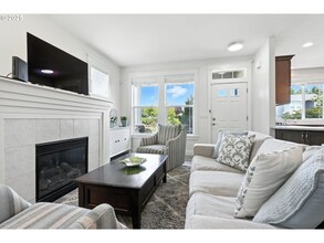 3260 Wild Rose Loop in West Linn, OR - Building Photo - Building Photo
