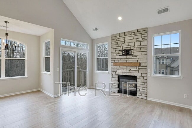 10024 Sunrise Dr in Grand Blanc, MI - Building Photo - Building Photo