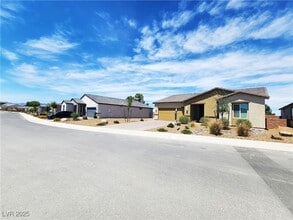 4096 E Cactus Cyn Dr in Pahrump, NV - Building Photo - Building Photo