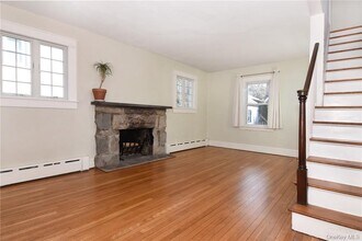 27 Maple St in Irvington, NY - Building Photo - Building Photo