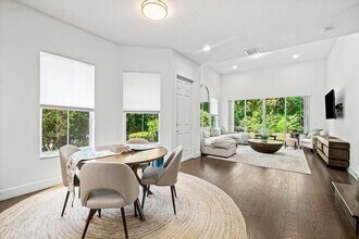 11401 Pointe Midtown Dr in Palm Beach Gardens, FL - Building Photo - Building Photo