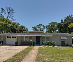 112 Frances Dr in Edgewater, FL - Building Photo
