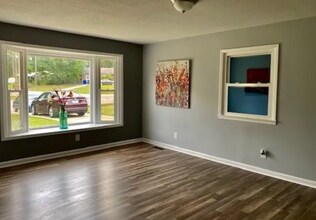 328 Summerhill Rd in Fayetteville, NC - Building Photo - Building Photo