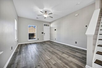 500 Spanish Leaf Ln in West Columbia, SC - Building Photo - Building Photo