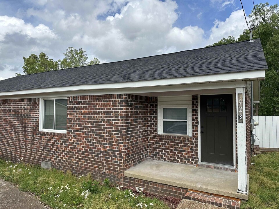 62 Cinnamon Dr in Jackson, TN - Building Photo