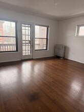 5141 S Ellis Ave, Unit 2 in Chicago, IL - Foto de edificio - Building Photo