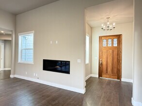 12 Rose Ct in Novato, CA - Building Photo - Building Photo