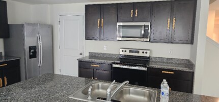 35288 Spruce Knob Ct in Dade City, FL - Foto de edificio - Building Photo