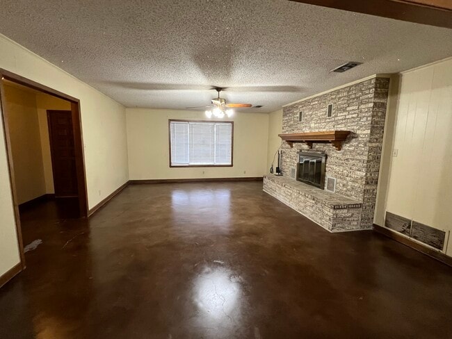 1181 NE Acc Rd in Mount Vernon, TX - Building Photo - Building Photo