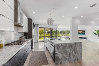4410 Caldera Cir in Naples, FL - Building Photo - Building Photo