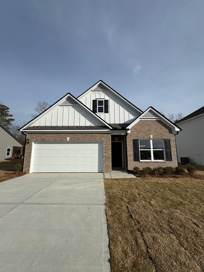 property at 13 Whistling Oaks NE Dr