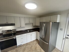 14 Ruth St in Moncton, NB - Building Photo