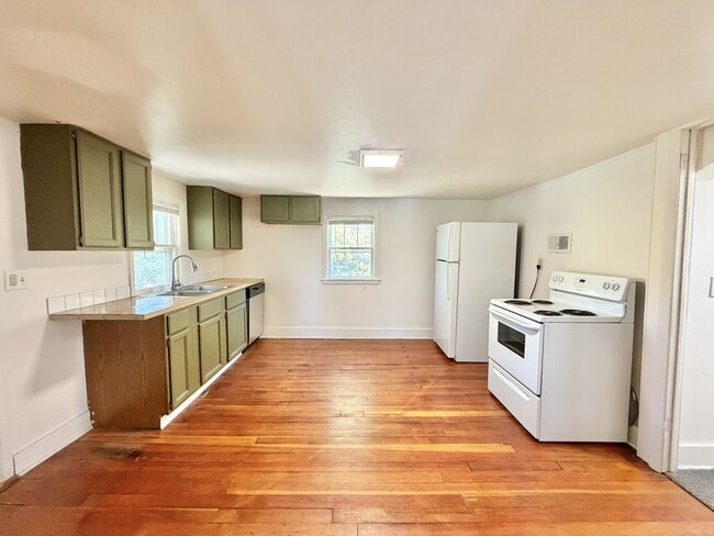 1838 Spohn Ave in Madison, WI - Building Photo - Building Photo