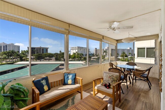 property at 3420 Gulf Shore Blvd N