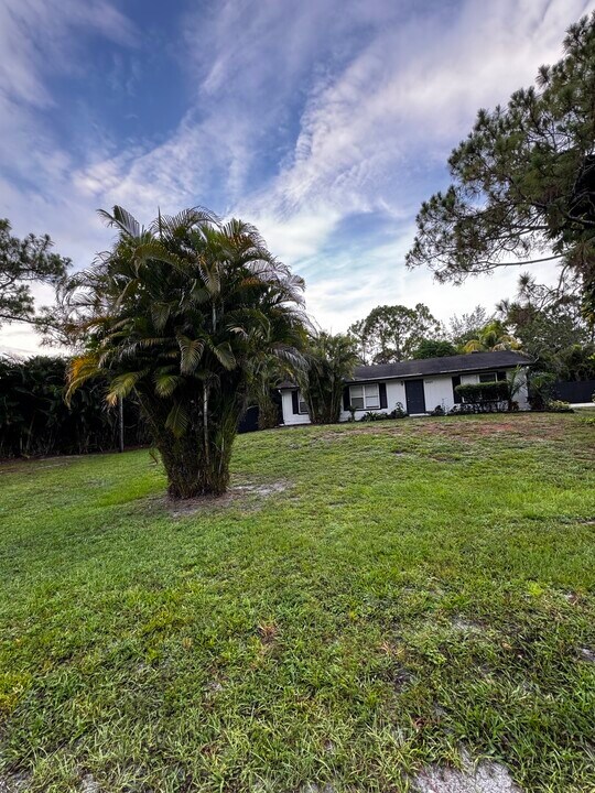 6669 Royal Palm Beach Blvd in West Palm Beach, FL - Building Photo