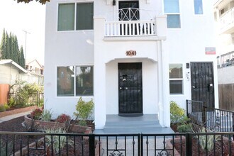 1041 Dawson Ave-Unit -1043 in Long Beach, CA - Building Photo - Building Photo