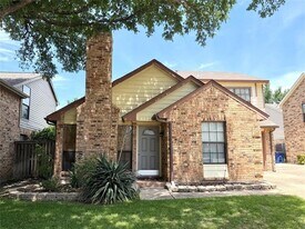 2984 Harbinger Ln in Dallas, TX - Building Photo