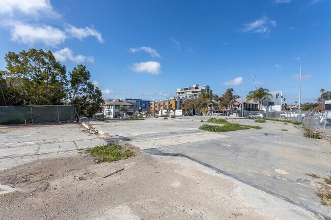 Columbia and Hawthorn in San Diego, CA - Building Photo - Building Photo