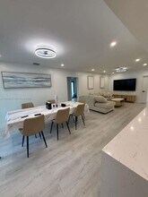 2227 Roosevelt St in Hollywood, FL - Building Photo - Building Photo