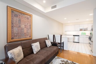 101 Shearwater Ct E in Jersey City, NJ - Building Photo - Building Photo