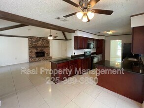 7508 Director Dr in Baton Rouge, LA - Building Photo - Building Photo