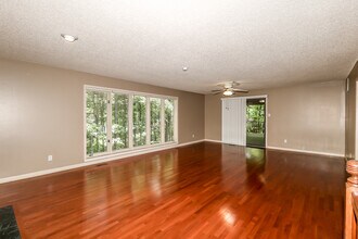 6 Castellon Dr in Hot Springs, AR - Building Photo - Building Photo