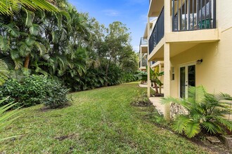 1620 42nd Square in Vero Beach, FL - Foto de edificio - Building Photo