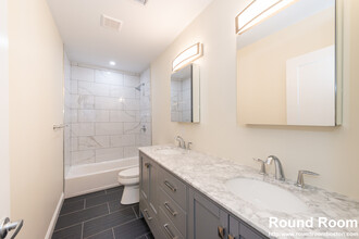 10 Marion St, Unit 1 in Medford, MA - Foto de edificio - Building Photo