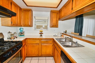 1126 W 228th St in Torrance, CA - Building Photo - Building Photo