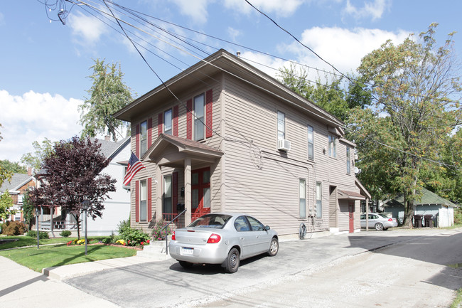 114 Union Ave NE in Grand Rapids, MI - Building Photo - Building Photo