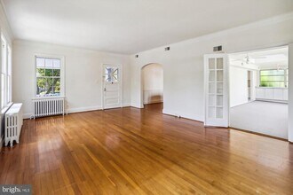 8901 Montgomery Ave in Chevy Chase, MD - Building Photo - Building Photo