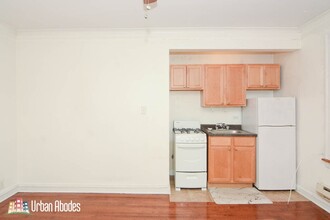 4552 N Damen Ave, Unit M04B in Chicago, IL - Building Photo - Building Photo