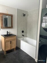 13 Mill St in Glastonbury, CT - Building Photo - Building Photo