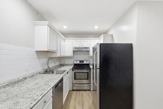 2429 Barclay St in Baltimore, MD - Building Photo - Building Photo