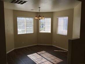 10215 Calle Chulita NW in Albuquerque, NM - Building Photo - Building Photo