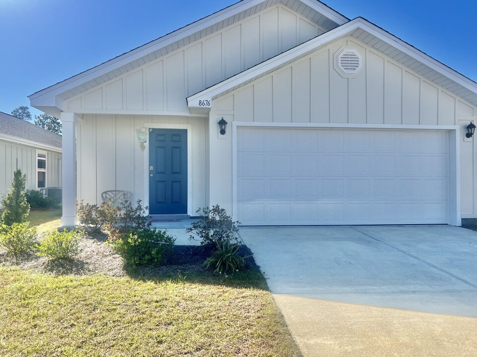 8676 Summer Bay Ln in Foley, AL - Building Photo