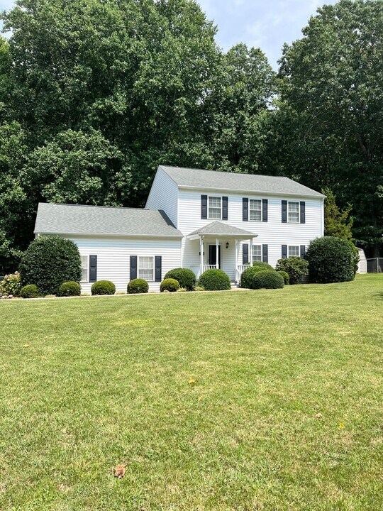 108 Fieldstone Ct in Lynchburg, VA - Building Photo