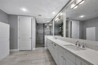 16386 Viansa Wy in Naples, FL - Building Photo - Building Photo