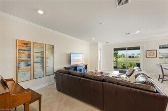 28044 Sanibel Sands St in Bonita Springs, FL - Foto de edificio - Building Photo