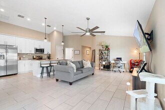 2940 Beal St in Deltona, FL - Building Photo - Building Photo