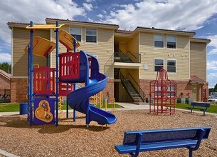 Highland Crossing and Highland Square in Denver, CO - Foto de edificio - Building Photo
