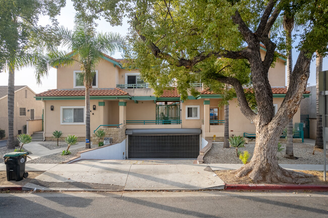 Stocker Gardens in Glendale, CA - Building Photo - Building Photo