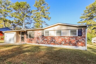 6641 Wealthy Ct in Riverdale, GA - Foto de edificio - Building Photo