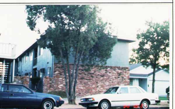 Third Avenue in Sacramento, CA - Foto de edificio