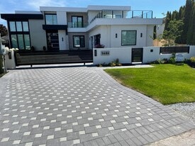 5406 Cathay Rd in Richmond, BC - Building Photo