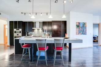 408 N 1st St in Minneapolis, MN - Building Photo - Building Photo